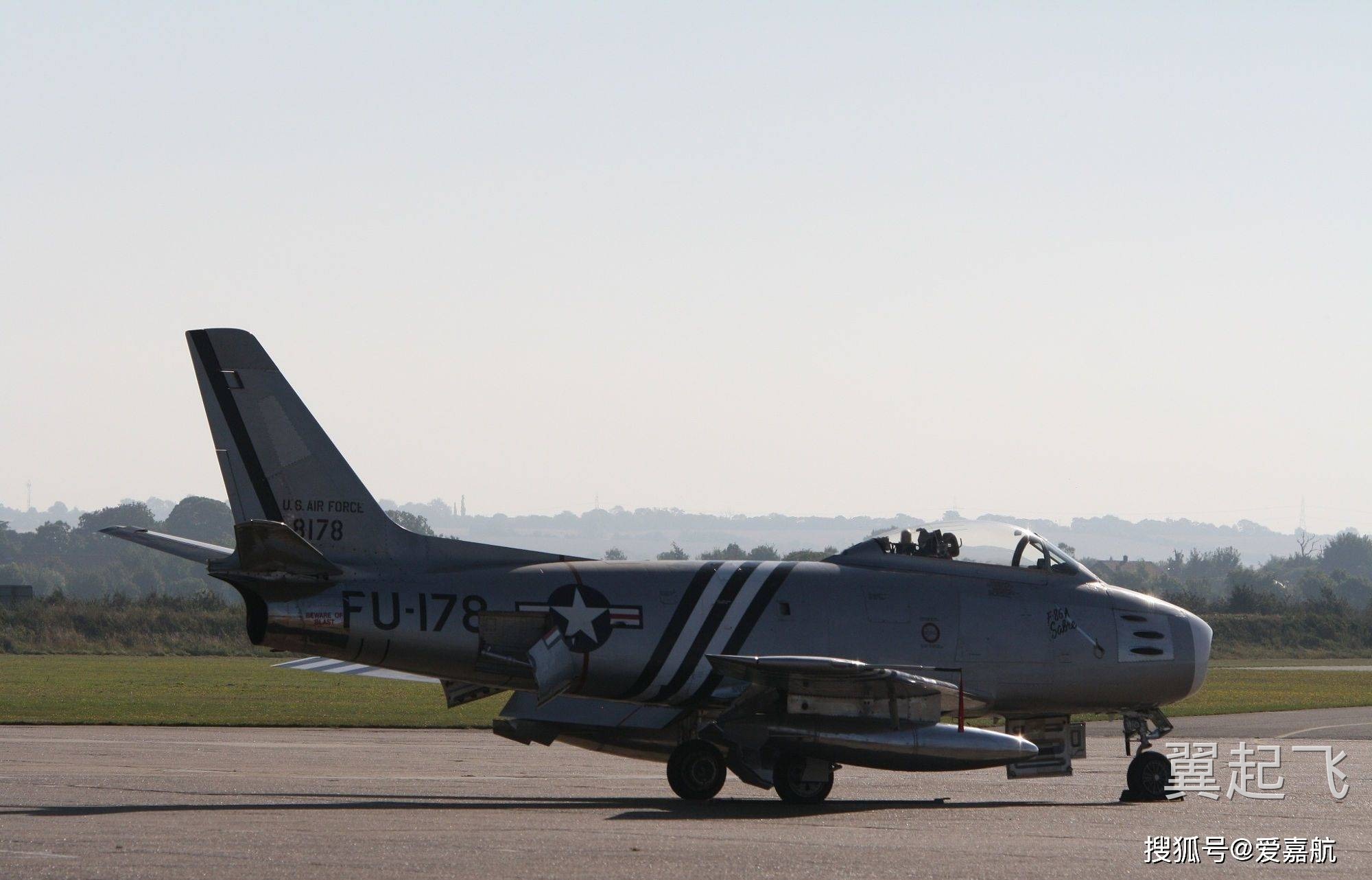 F-86 佩刀