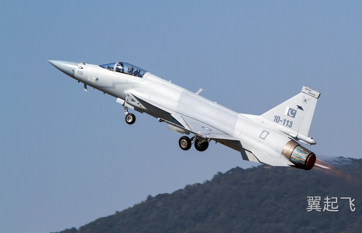 枭龙 JF-17